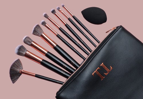 ESSENTIAL-BRUSH-SET.jpg